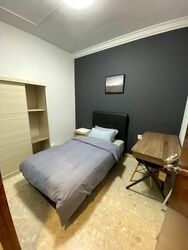 Simsville (D14), Condominium #588319011
